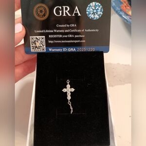 New Moissanite Cross Bracelet. Beautiful Gift 🎁 With A Gift Box